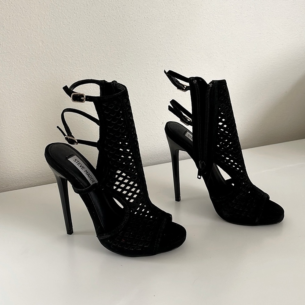 Mely Black Sued Heels